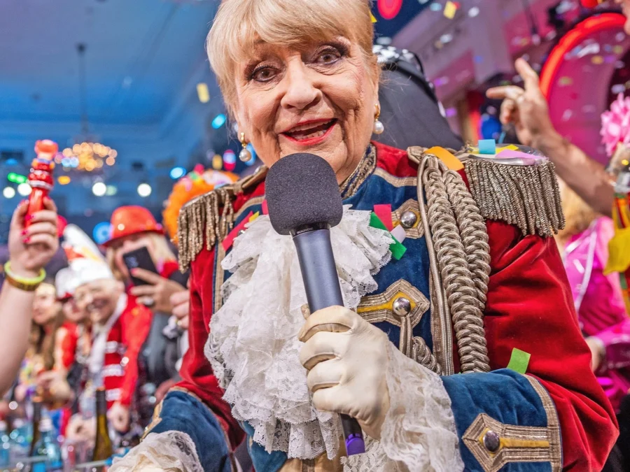 Wie alt ist der Ehemann von Margit Sponheimer